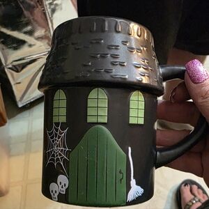 2025 Hyde & EEK Boutique Halloween Haunted House Mug - 16 oz